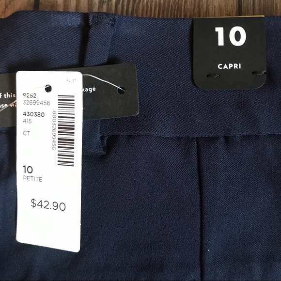 Reitmans The Iconic pull-on Verona Blue Capri pants - Picture 4 of 8